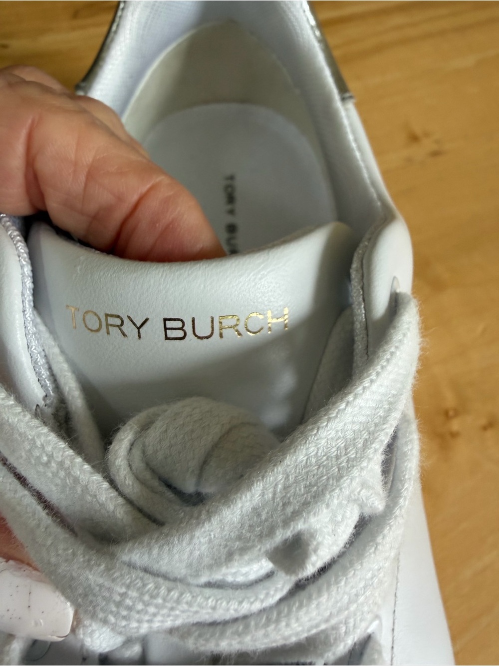 Tory Burch Howell Court Classic White Leather Sneakers. Silver at the heel. - Picture 4 of 8